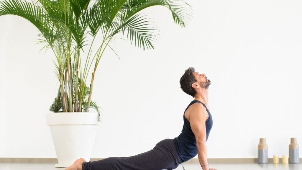 perro boca arriba yoga